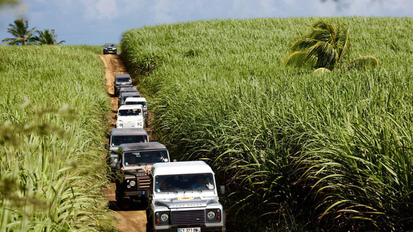 journee-dexploration-4×4-privatise-circuit-sud-ou-nord-basse-terre-6-personnes-01-2