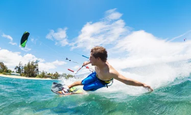 vacancesguadeloupe__kite-surfing-2026-01-05-01-12-48-utc